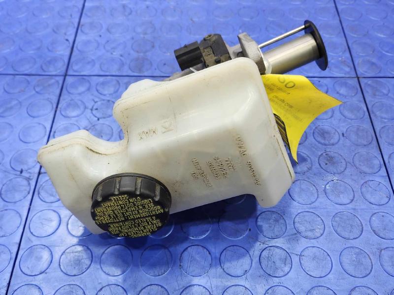 2019 Volkswagen Jetta Brake Master Cylinder Assembly Genuine OEM 5QM614019C