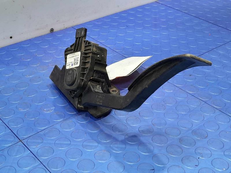 2013 Ford F-250 Super Duty Pedal Assembly