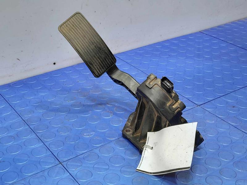 2013 Ford F-250 Super Duty Pedal Assembly