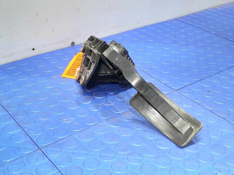 2013 Ford F-250 Super Duty Pedal Assembly
