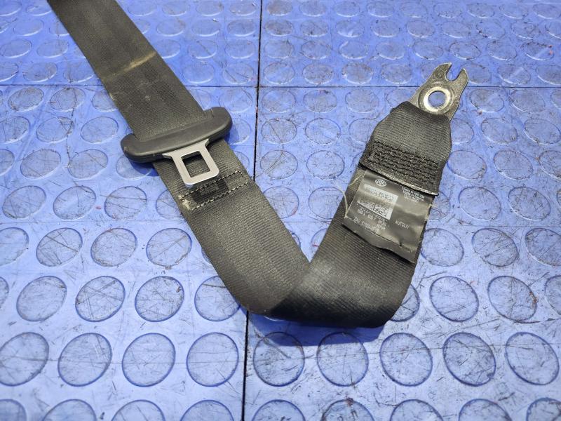 2020 Volkswagen Passat Rear Seat Belt