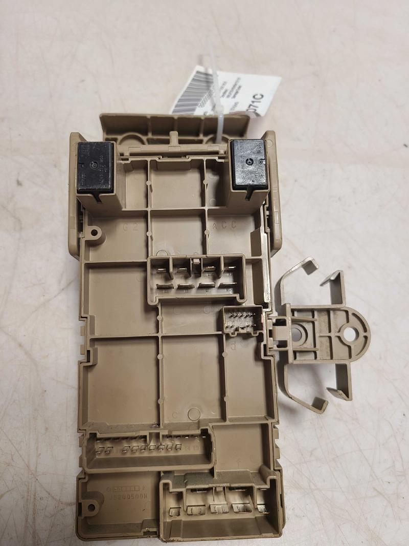 2009 - 2013 Subaru Forester Cabin Fuse Box Juntion Block OEM 82201FG010