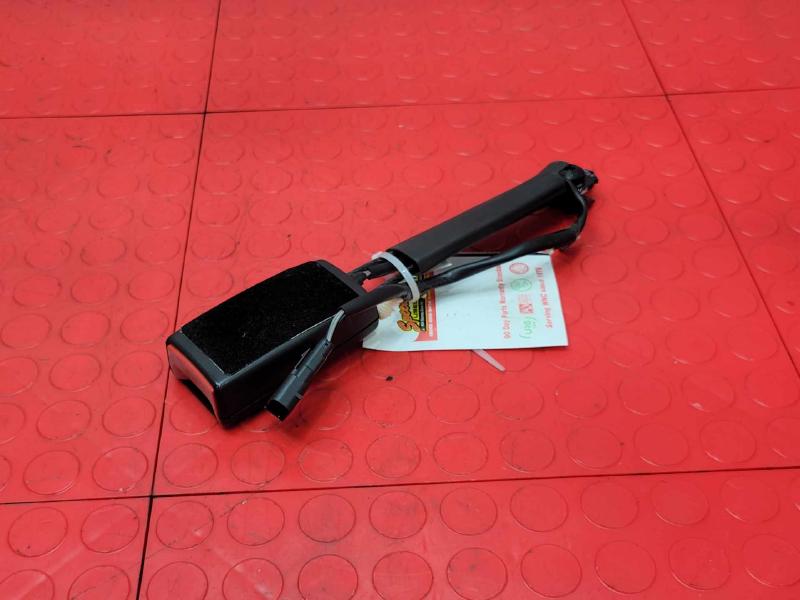 2013-2016 Ford Fusion Front Seat Belt Buckle Right Passenger Side Black OEM DG9Z5461202AB