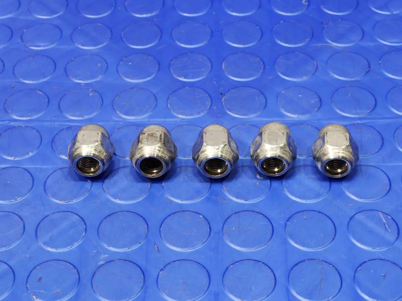2022 Nissan Altima Lug Nuts
