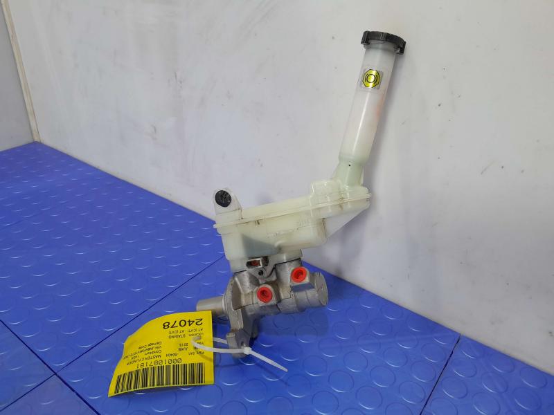 2011-2017 Nissan Juke Brake Master Cylinder Assembly Genuine OEM D60101KD1A