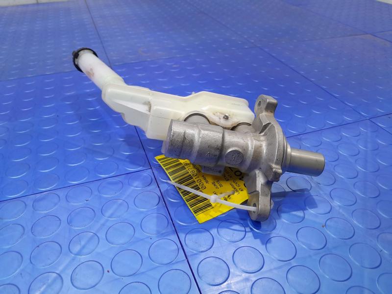 2011-2017 Nissan Juke Brake Master Cylinder Assembly Genuine OEM D60101KD1A
