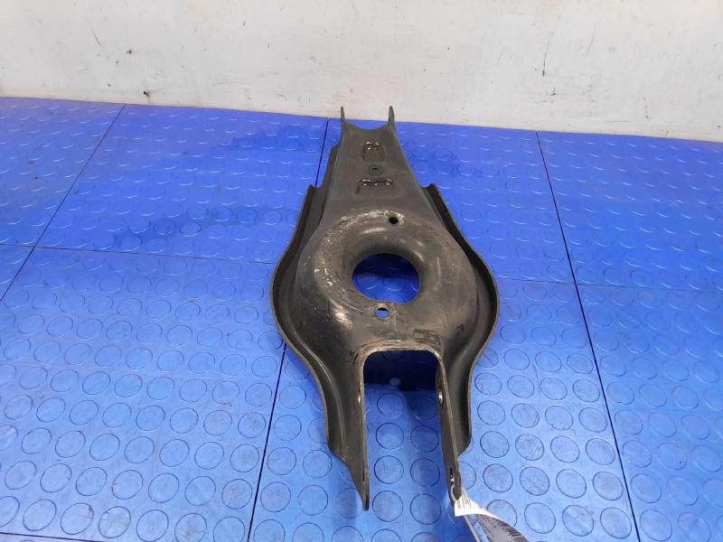 2021 Tesla Model 3 Lower Control Arm Rr