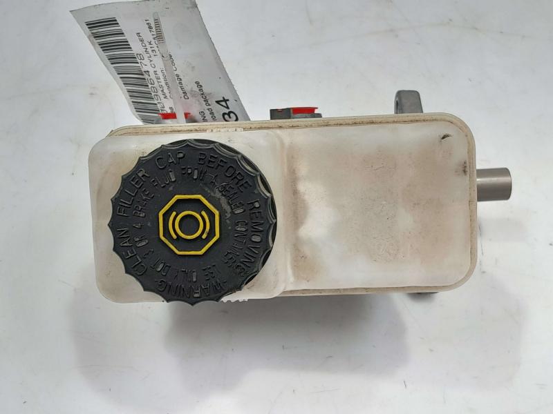 2006 Nissan Xterra Master Cylinder