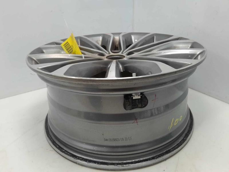 2016 Genesis Genesis Wheel