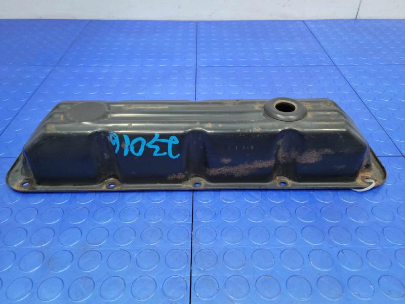 2002 Dodge B3500 Valve Cover