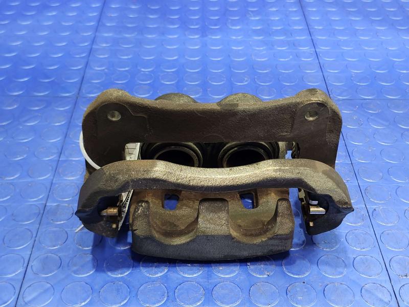 2018 Toyota Highlander Caliper