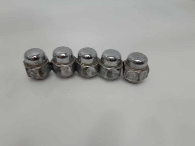 2015 Nissan Pathfinder Lug Nuts