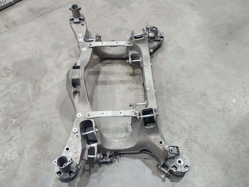 2015 Porsche Panamera Crossmember/Cradle/Undercarria