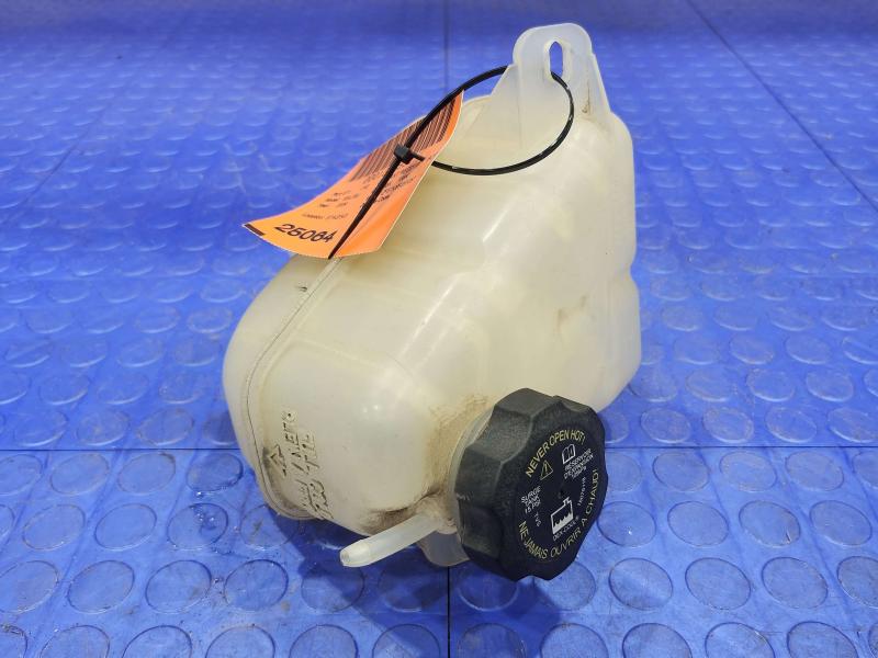 2009 Chevrolet Malibu Coolant Recovery Bottle