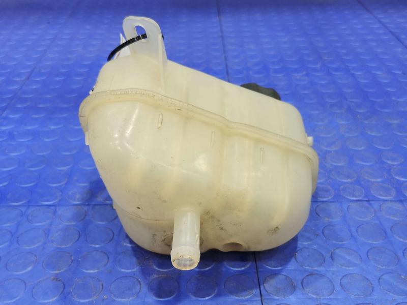 2009 Chevrolet Malibu Coolant Recovery Bottle