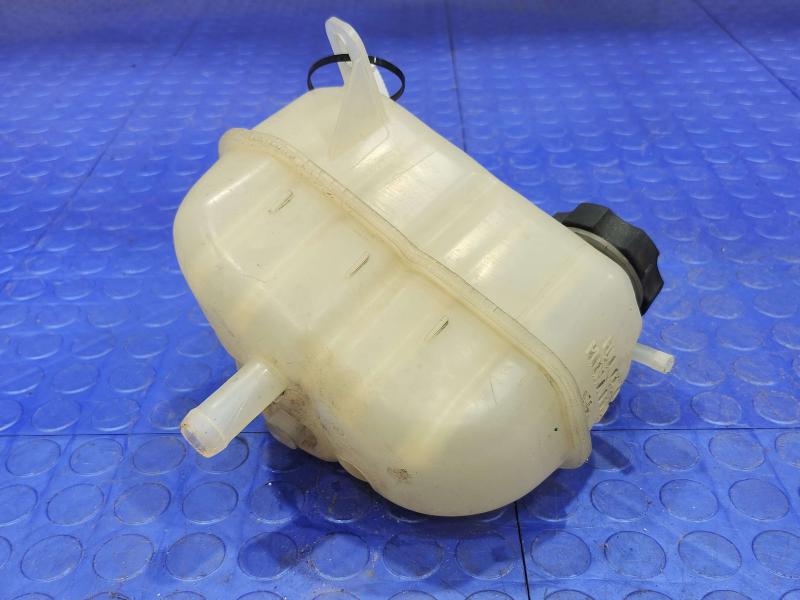 2009 Chevrolet Malibu Coolant Recovery Bottle