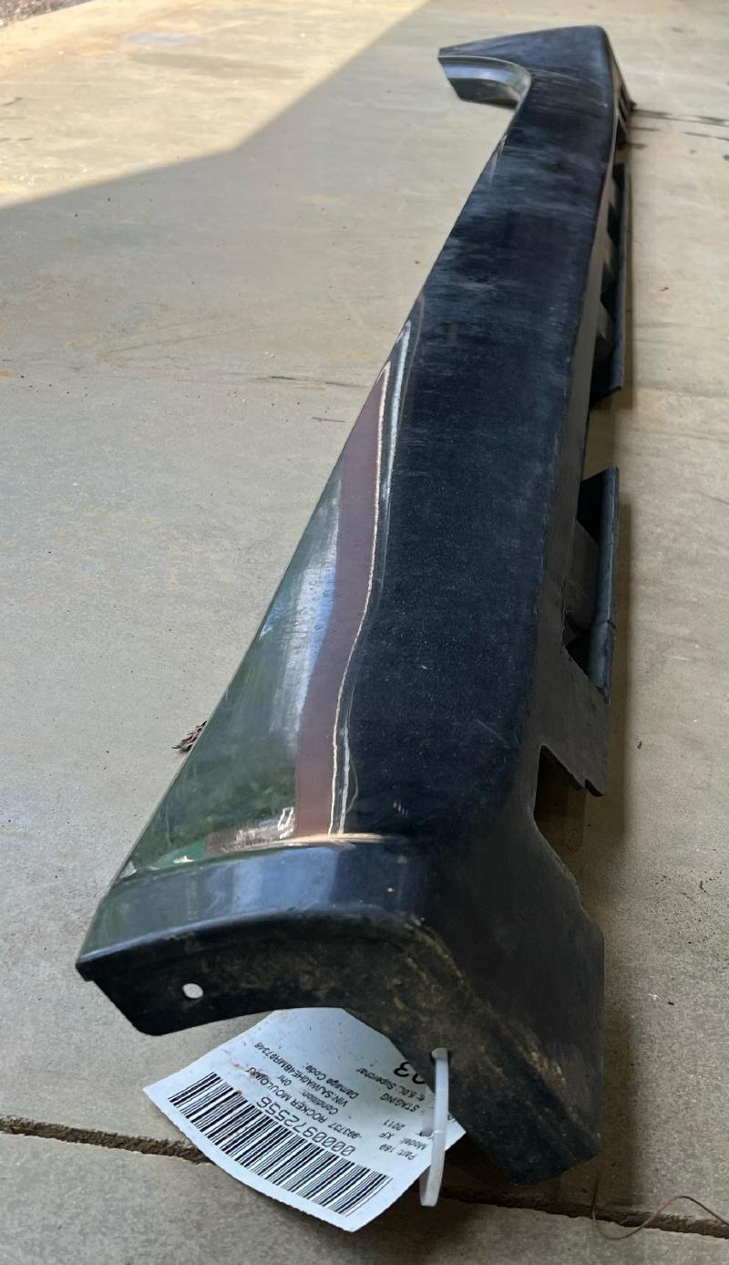 2011 Jaguar XF Rocker Moulding