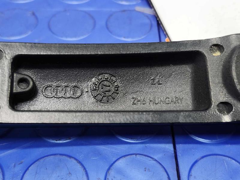2018 Audi Q7 Wiper Arm