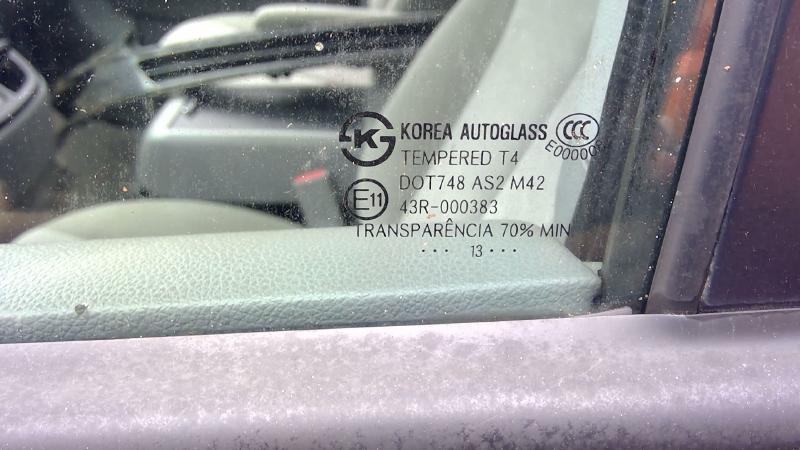 2014 Kia Sedona Front Door Glass/Window