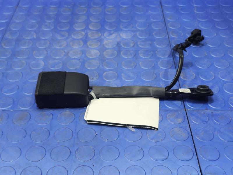 2018 Buick Regal Front Seat Belt