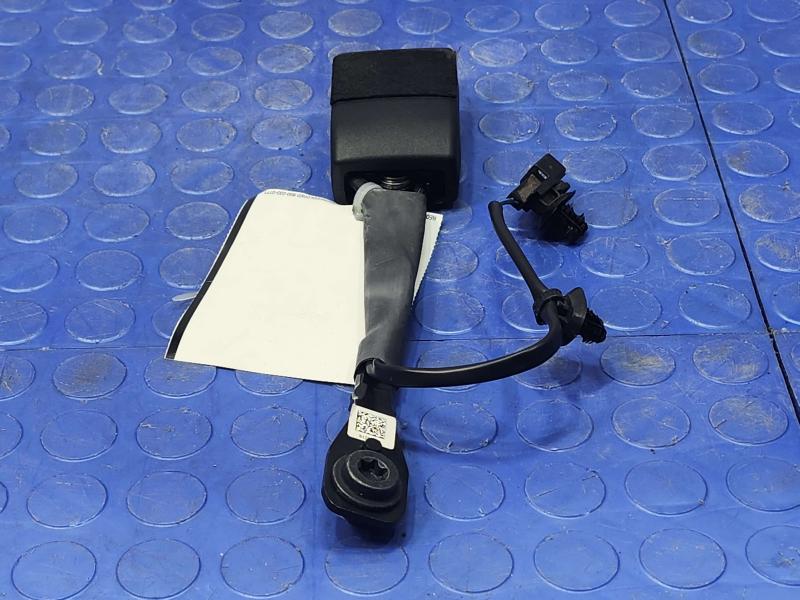 2018 Buick Regal Front Seat Belt
