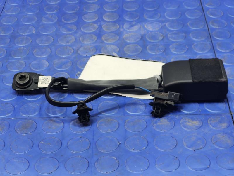 2018 Buick Regal Front Seat Belt