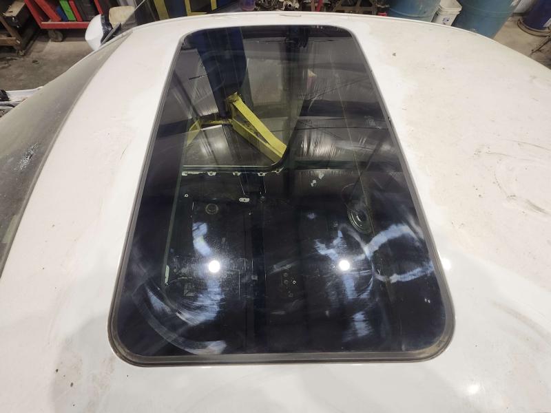 2008 BMW 128i Roof Glass (Glass Only)
