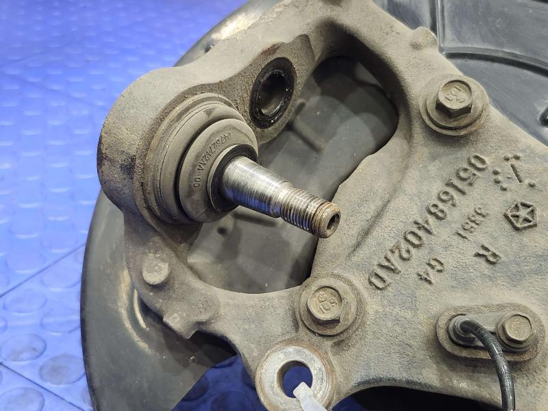 2014 Dodge Challenger Spindle Knuckle Front
