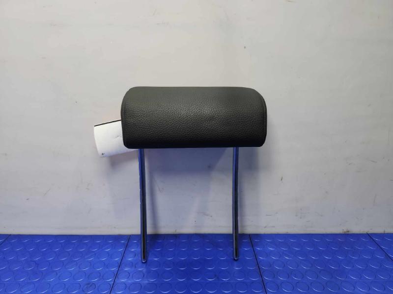 2018 Volvo S90 Headrest