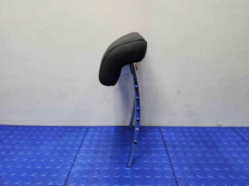2018 Volvo S90 Headrest