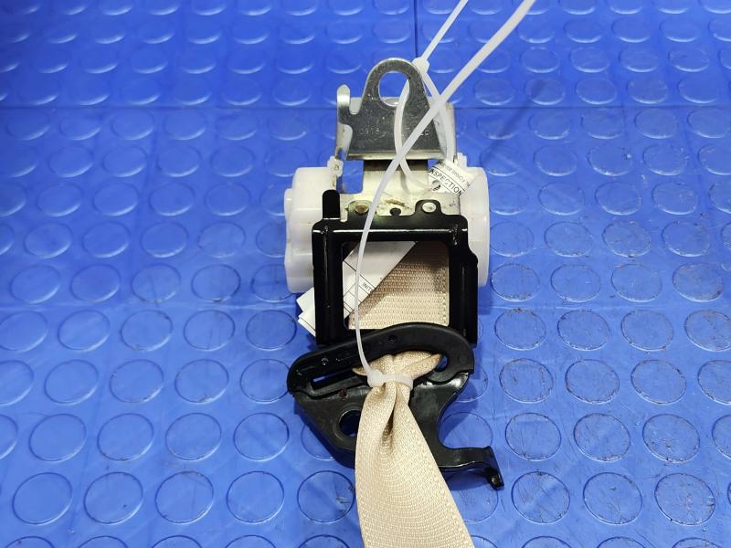 2018 Toyota Highlander Rear Seat Belt