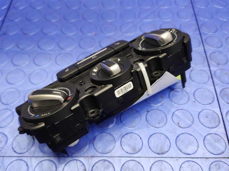 2012 Volkswagen Jetta Heater A/C Control