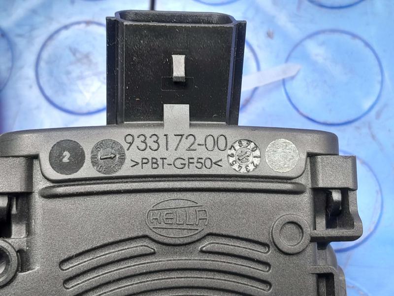 2017-2024 Maserati Ghibli Accelerator Pedal Assembly Genuine OEM 04861714AF