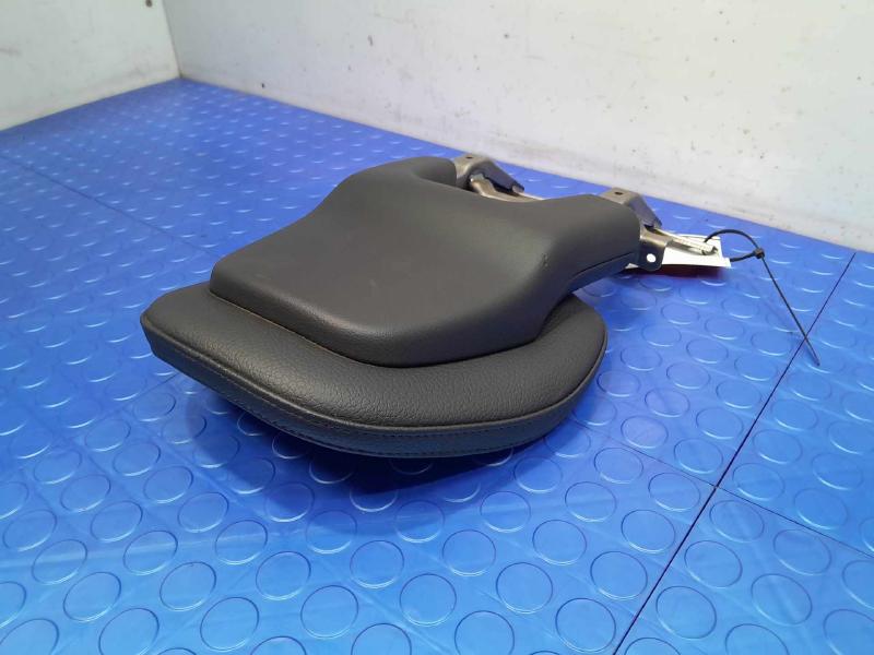 2018 Volvo S90 Headrest