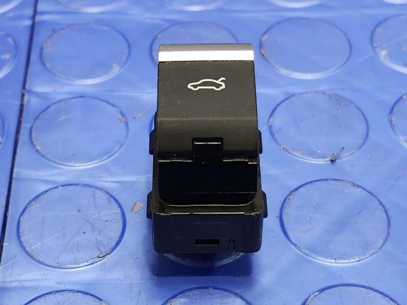 2017-2025 Audi A4 Trunk Relase Switch Genuine OEM Part 4M0959831A5PR