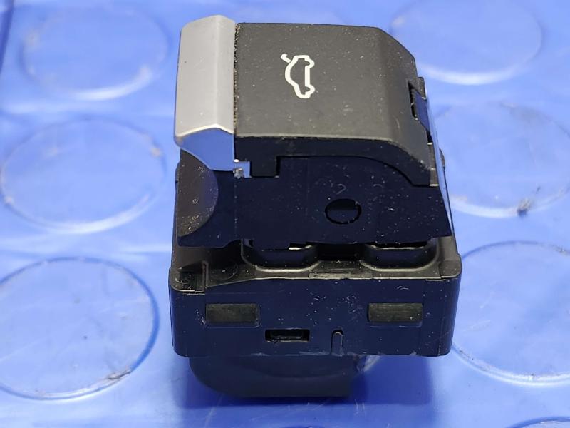 2017-2025 Audi A4 Trunk Relase Switch Genuine OEM Part 4M0959831A5PR
