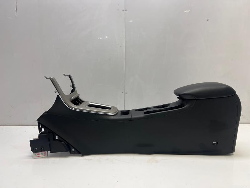 2013 Nissan Sentra Front Console