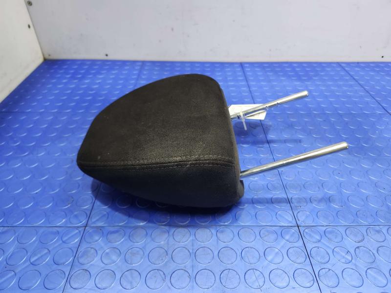 2016 Nissan Rogue Headrest