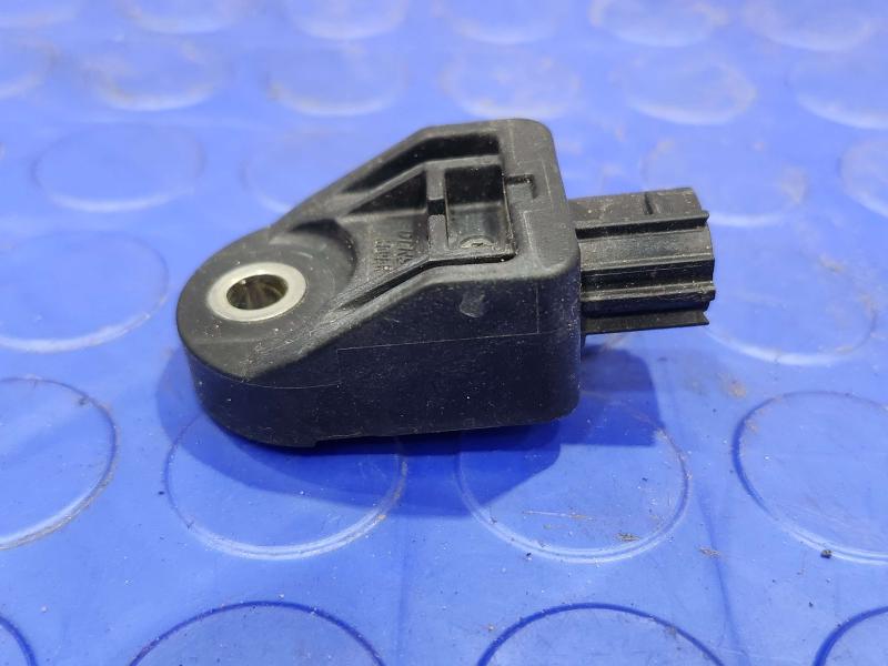 2010-2011 Toyota Prius Front Crash Impact Sensor Genuine OEM 89173-75010