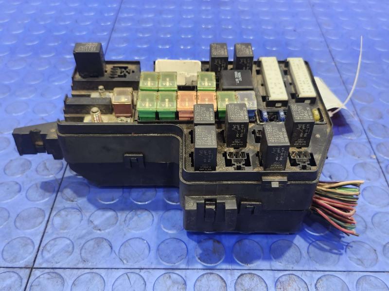 1997-1998 Dodge Dakota Engine Fuse Box Relay Junction Block OEM 56021276AB