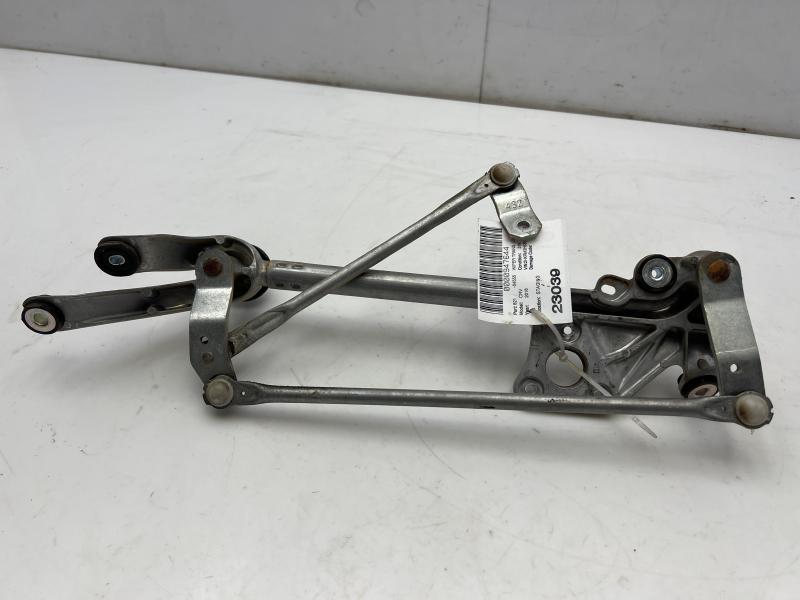 2012 - 2016 Honda CRV Windshield Wiper Linkage OEM 76530T0AA01