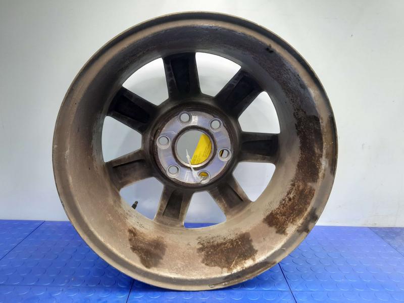 2013 Cadillac Escalade Wheel