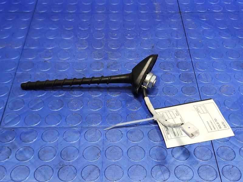 2013 Toyota Prius Antenna