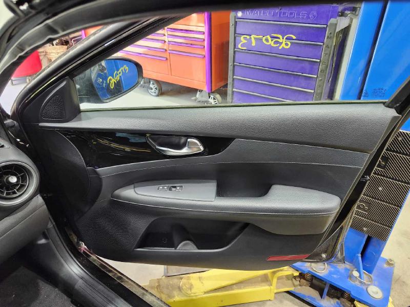 2019 Kia Forte Front Door Trim Panel Right Passenger Side Black Leather OEM 82308M7000B2Q,RH
