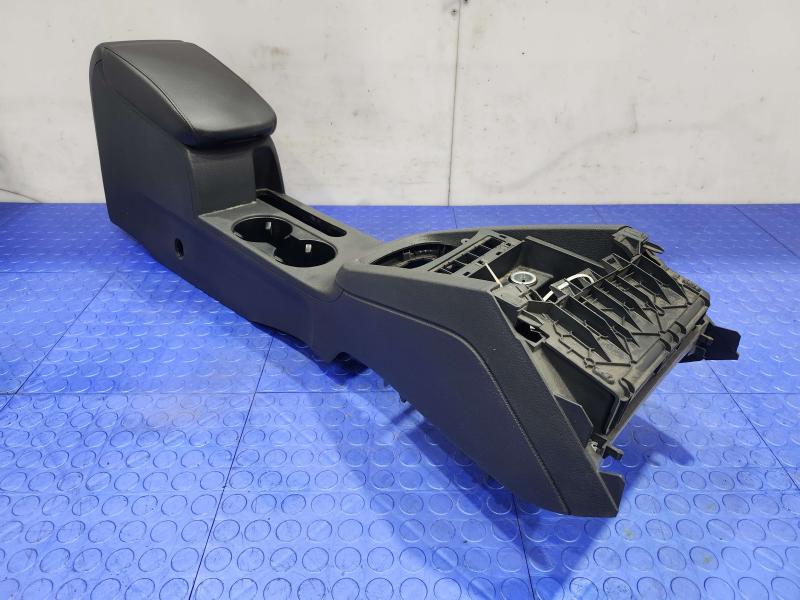 2016 Volkswagen Jetta Front Console