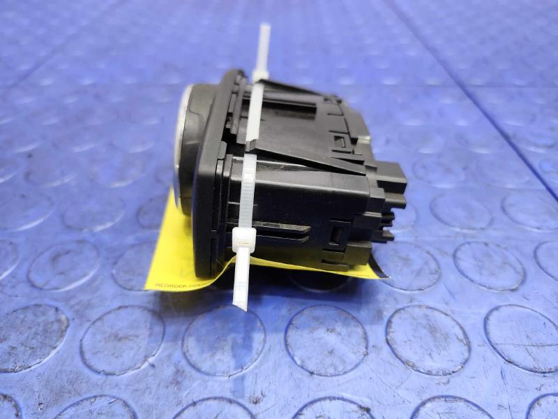 2014 Ford Fusion Headlight Switch (Dash Mtd)