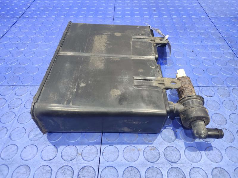 2004 Ford Explorer Evaporator Canister