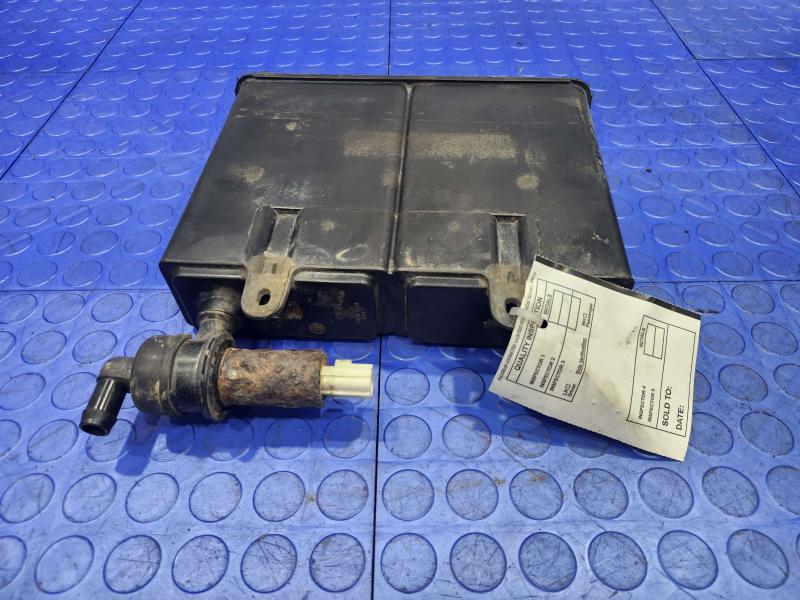 2004 Ford Explorer Evaporator Canister