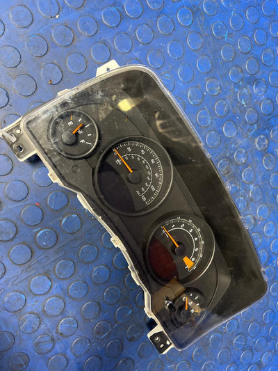 2015 - 2017 Jeep Patriot Instrument Cluster w/o Message Cntr w/ Manual Locks OEM