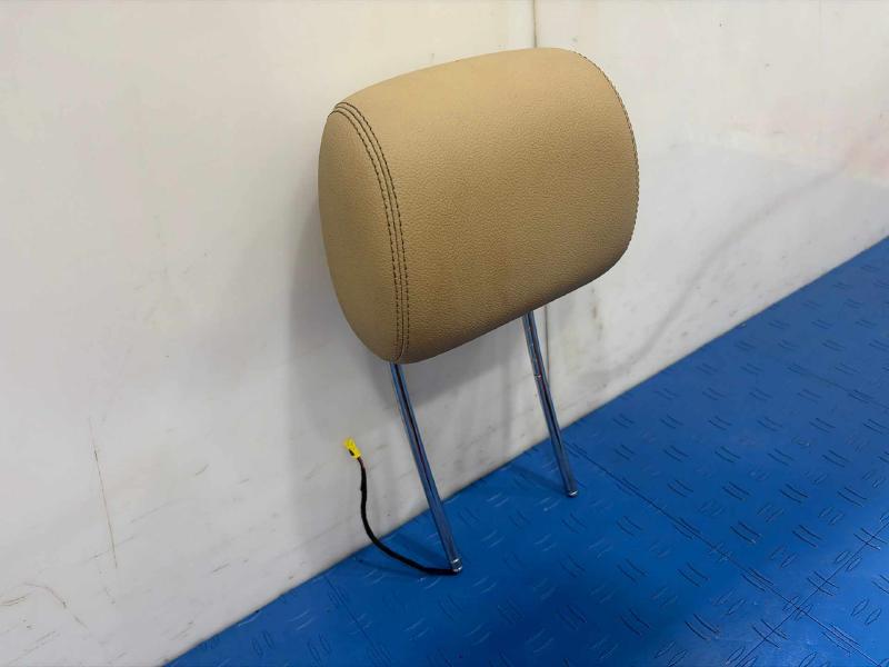 2010 Mercedes ML-Class Headrest